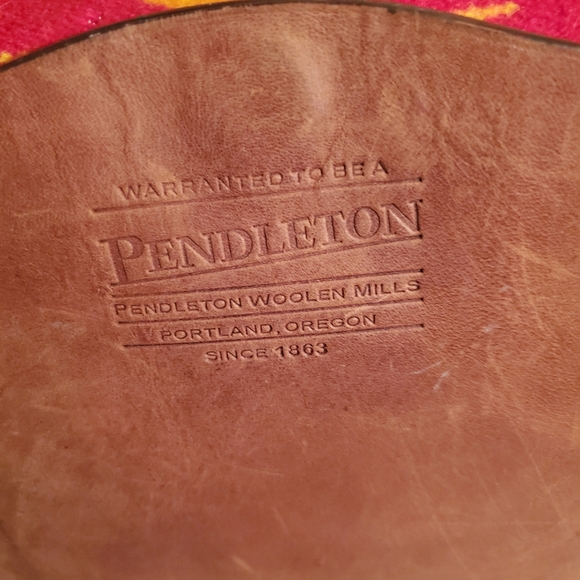 Pendleton backpack - Picture 3 of 7